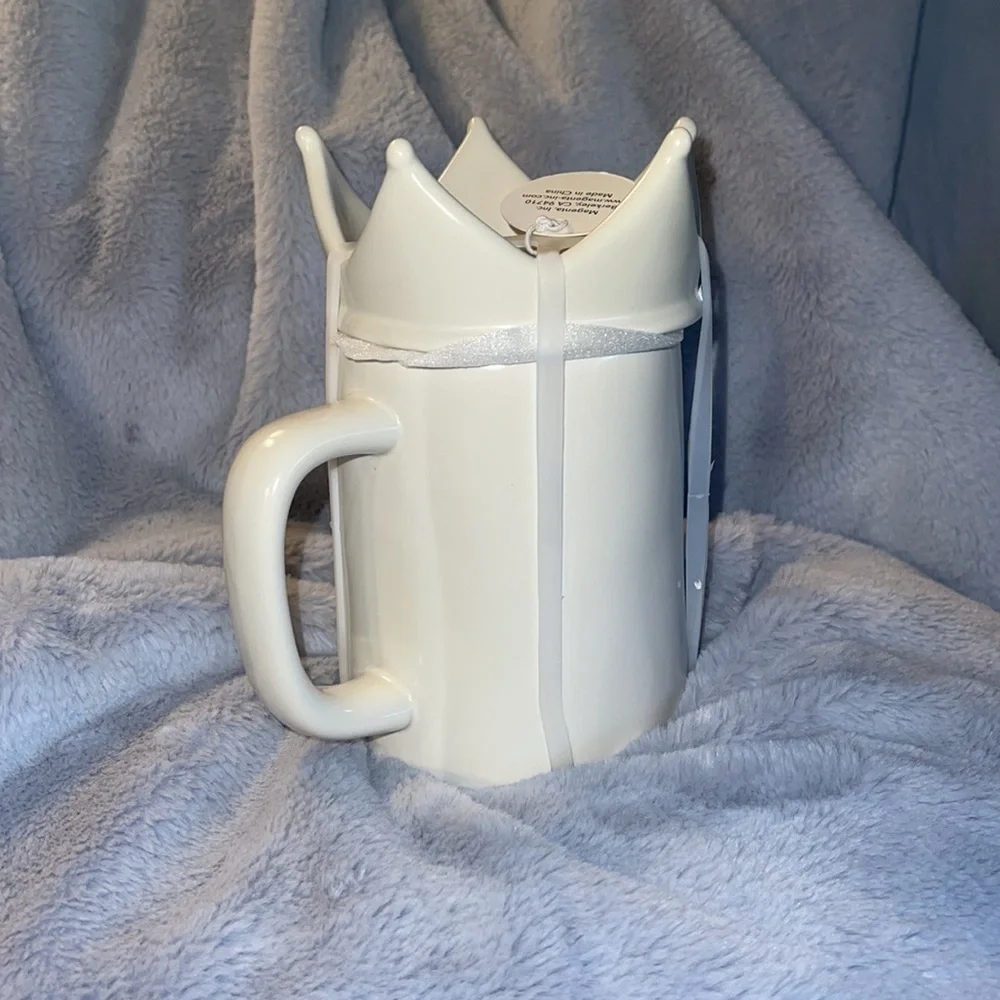 Rae Dunn “Queen Mom” w/Crown Ceramic Coffee Mug